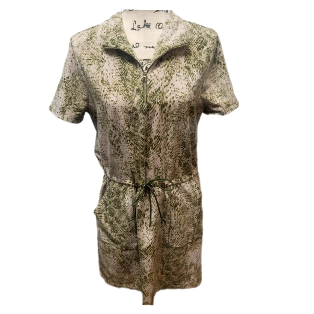 NWOT CHICOS DRESS SNAKE PRINT STRETCH DRAWSTRING TIE WAIST ZIP NECK POCKETS